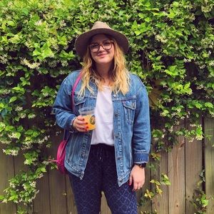 Meet your Posher, Abigail